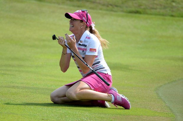 Paula-Creamer-HSBC-Reaction7_t620