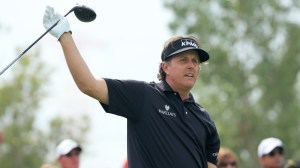 mickelson-phil-pullsclub-011914-640x360_0