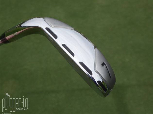 Wilson Staff D300 - 70