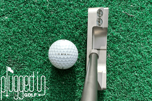 L.A.B. Golf LINK.1 putter address