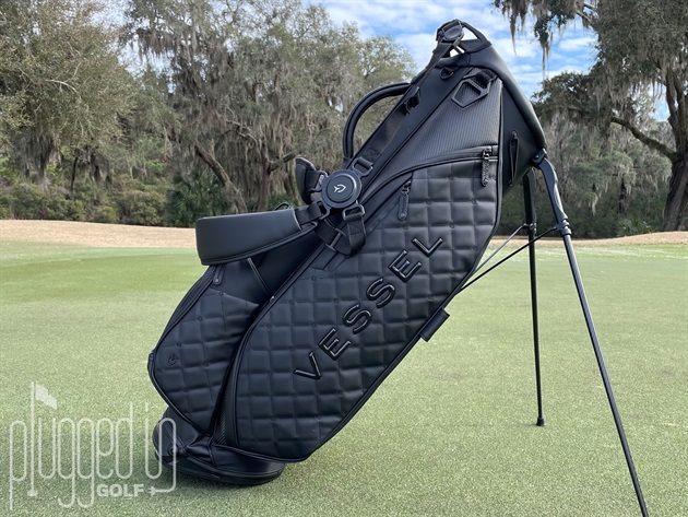 Vessel Player III Carbon Black Golf Bag side 