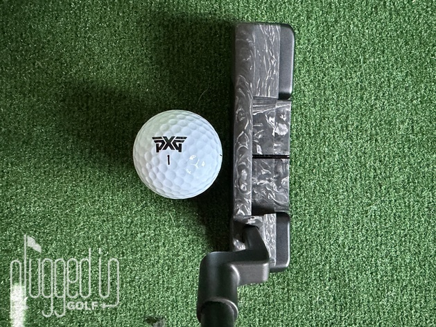 LA Golf Bel-Air X Putter address