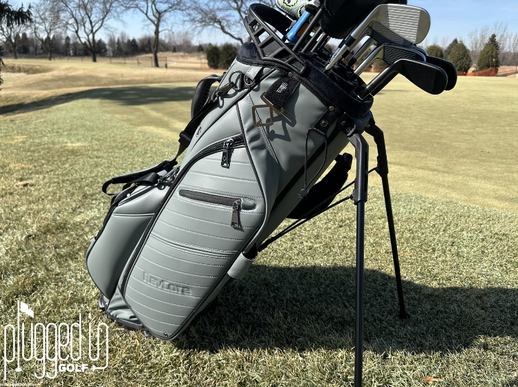 The RevCore Lux Hybrid Stand Bag full of golf clubs