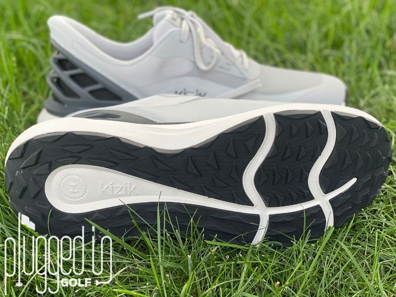 Photo of the bottom spikeless lugs on the Kizik Athens Men's Golf Shoe.