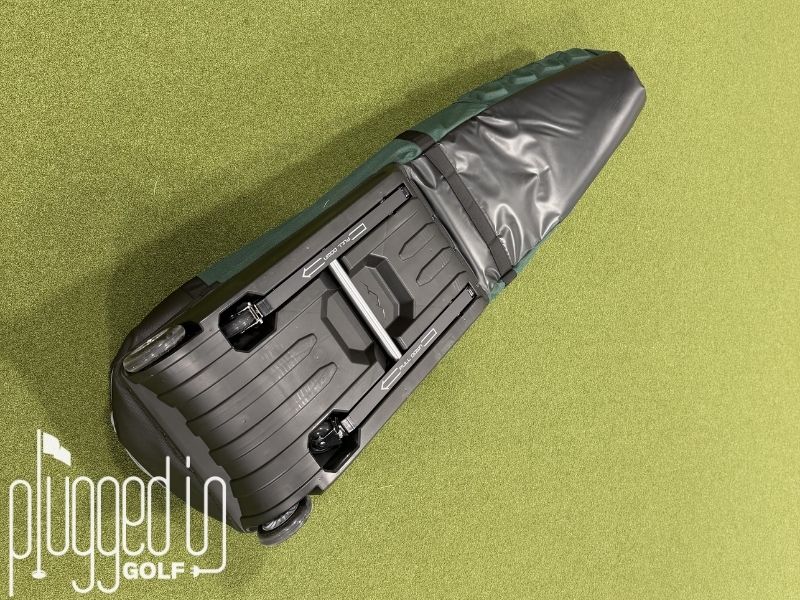 Sun Mountain ClubGlider3 Travel Bag bottom of bag