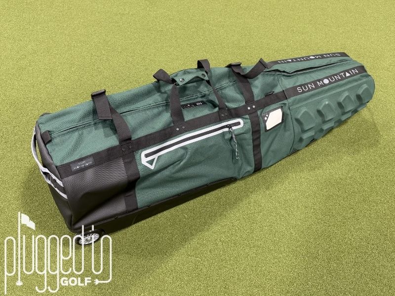 Sun Mountain ClubGlider3 Travel Bag laying flat on ground