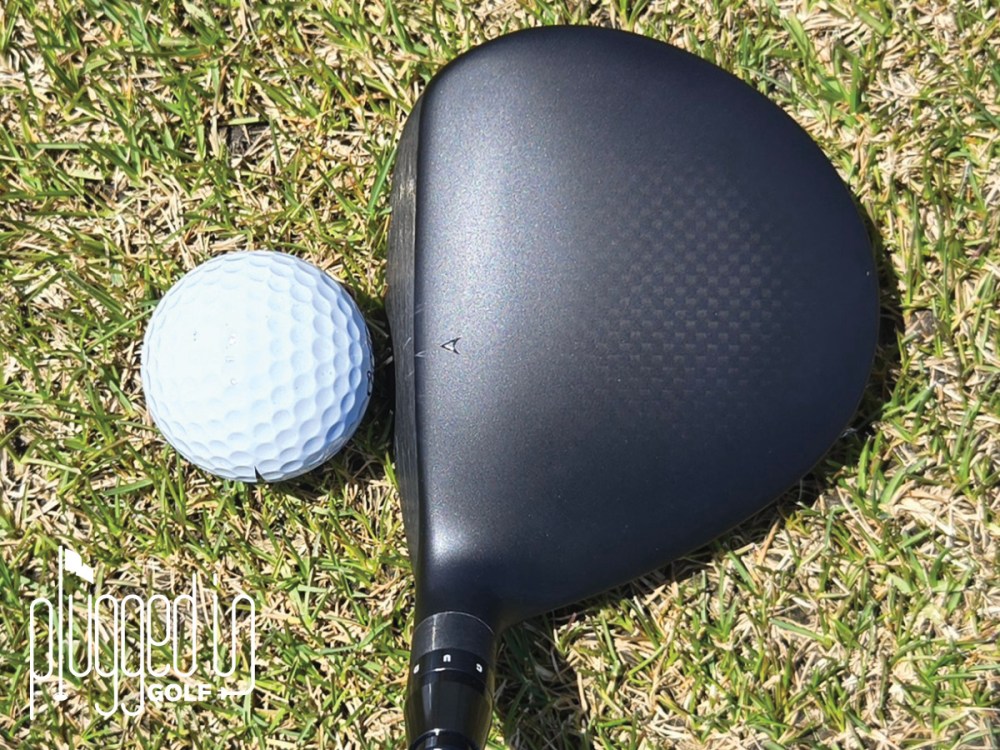 Takomo Ignis D2 Fairway Wood address crown with ball closeup