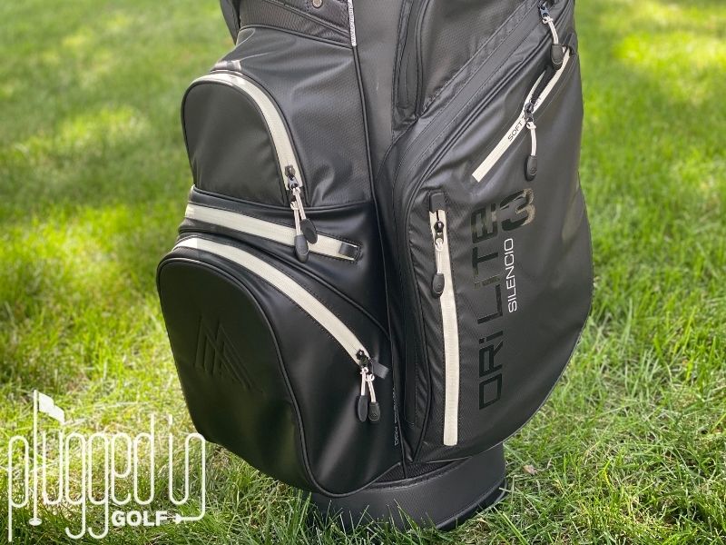 Picture of bottom storage compartments on the BIG MAX Dri Lite Silencio 13 cart bag.