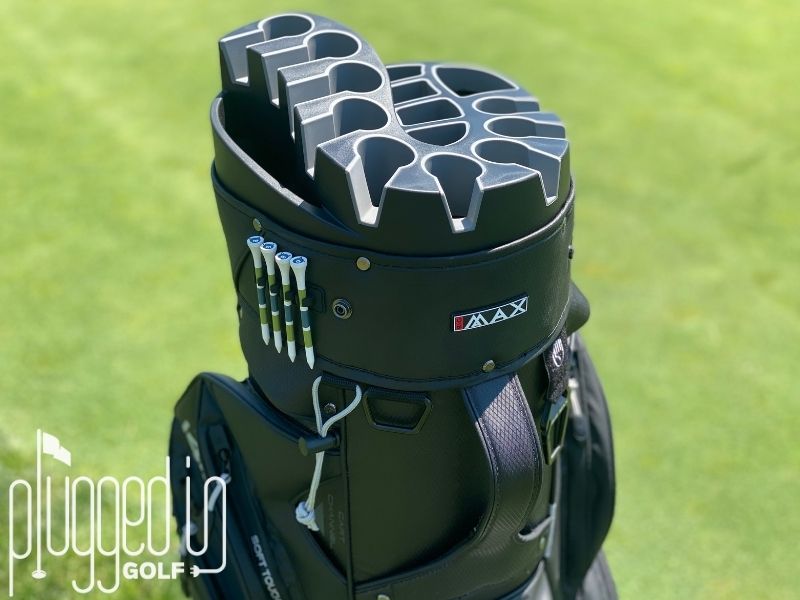 Picture of the top right side of the BIG MAX Dri Lite Silencio 3 cart bag